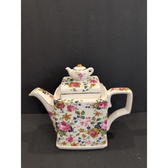 Vintage Sadler "Olde Chintz" teapot, Gold Gilding, Windsor England. 16 Oz - Picture 5 of 13